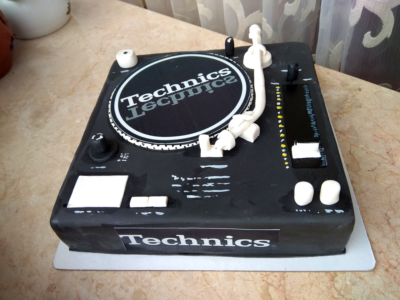 торт, пульт, DJ, Technics, подарок, день, рождения