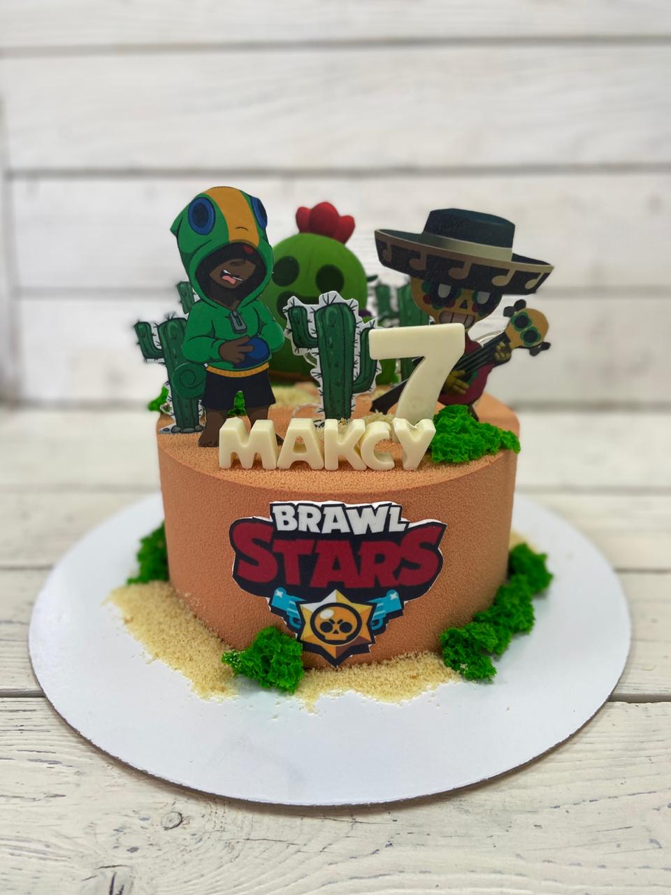 Торт Brawl Stars с покрытием велюр, фотопечатью на леденцах